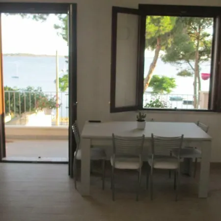 Mamma Maria Aparthotel *